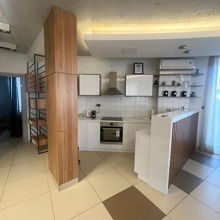 Leo Lux 1 Apartment Nis Bagian luar foto