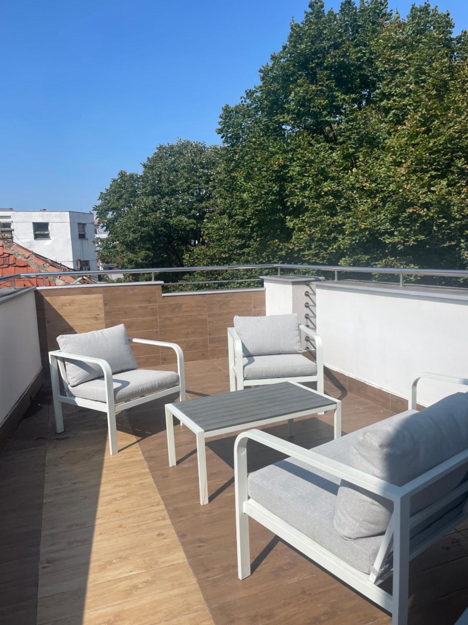 Leo Lux 1 Apartment Nis Bagian luar foto